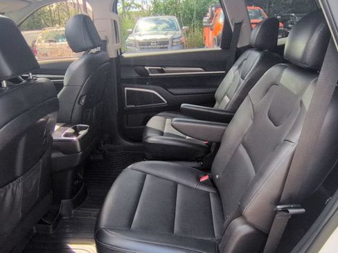 Used 2021 Kia Telluride S AWD/4WD image 24