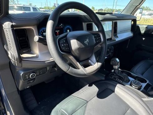 New 2025 Ford Bronco Outer Banks image 9