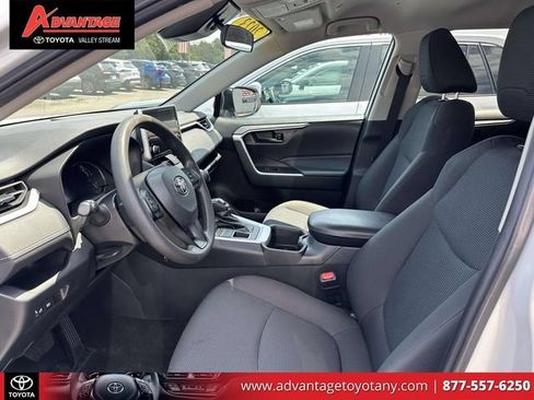 Used 2023 Toyota RAV4 LE AWD/4WD image 20