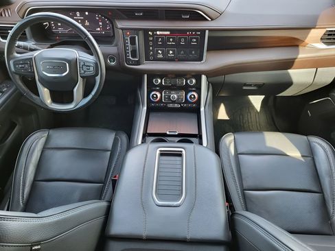Used 2022 GMC Yukon XL Denali image 22