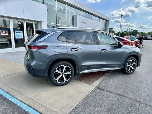 New 2025 Volkswagen Tiguan SE image 7