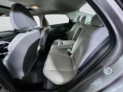 Used 2023 Hyundai Elantra Limited FWD image 26