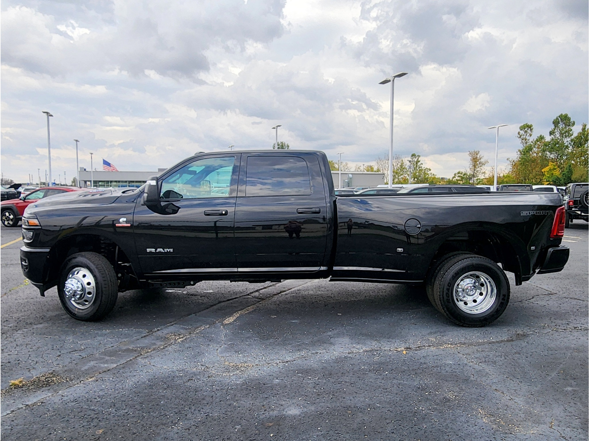 New 2027 RAM 3500 Big Horn AWD/4WD image 16