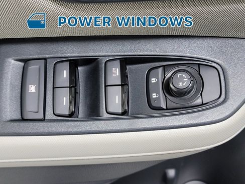 Used 2025 Subaru Forester AWD/4WD image 25