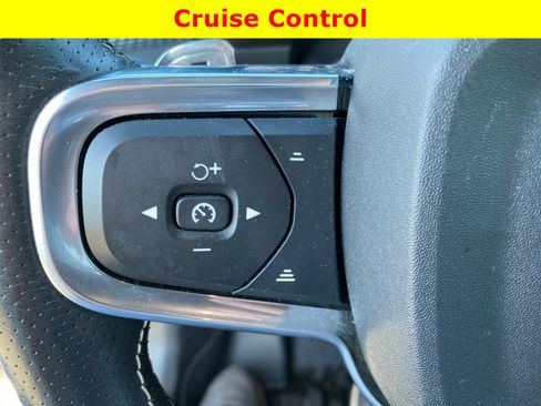 Used 2019 Volvo XC40 T5 R-Design AWD/4WD image 26