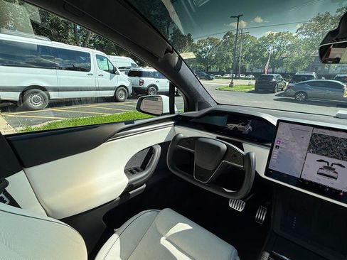 Used 2022 Tesla Model X Plaid AWD/4WD image 12