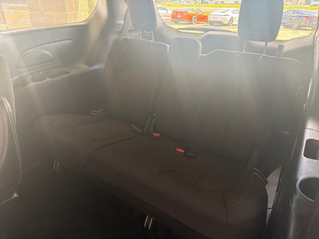 Used 2023 Chrysler Pacifica Touring FWD image 30