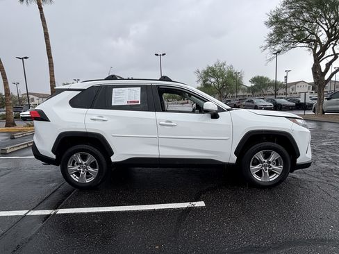 Used 2022 Toyota RAV4 XLE w/ XLE Grade Weather Package FWD image 2