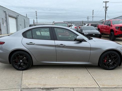 Used 2020 Alfa Romeo Giulia AWD w/ Quick Order Package 22J Sport image 5