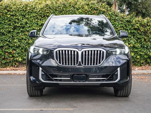 Used 2024 BMW X5 sDrive40i w/ Parking Assistance Package RWD image 2