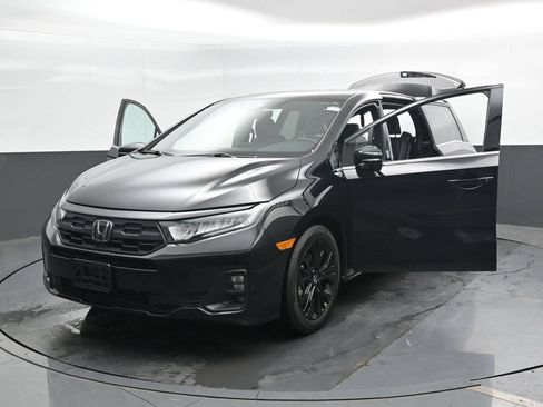 Used 2025 Honda Odyssey Sport-L image 51