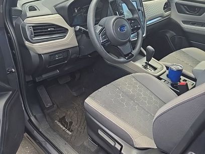 Used 2025 Subaru Forester w/ Convenience Package #1