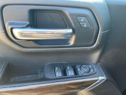 Used 2022 Chevrolet Silverado 1500 LT Trail Boss w/ Bed Protection Package image 12