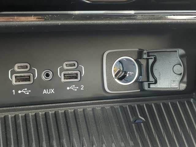 New 2027 Jeep Grand Cherokee Limited RWD image 26
