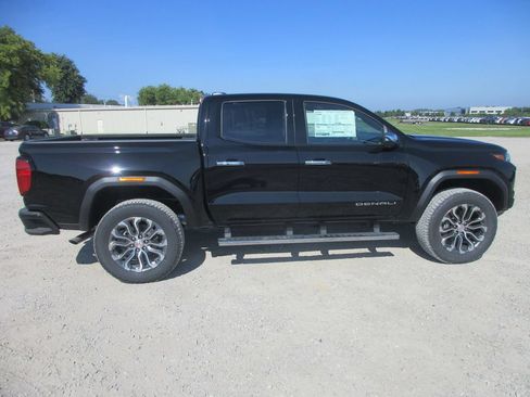 New 2026 GMC Canyon Denali AWD/4WD image 3
