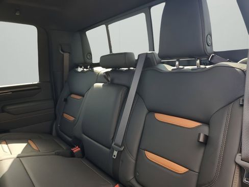 New 2026 GMC Sierra 2500 AT4 w/ AT4 Premium Plus Package image 18