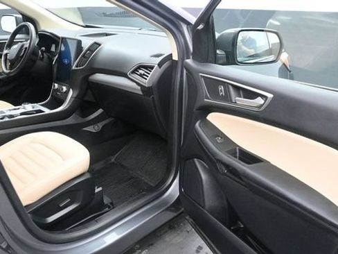 Used 2022 Ford Edge SEL AWD/4WD image 13