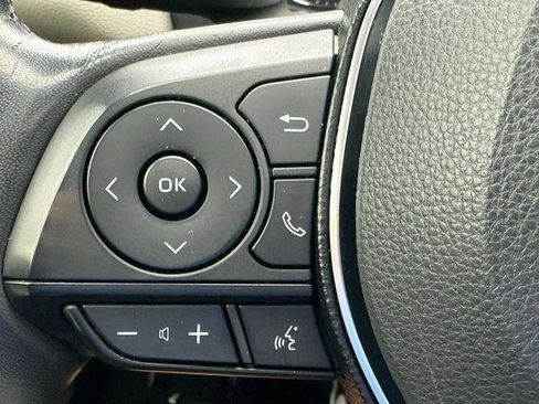 Certified 2019 Toyota RAV4 XLE Premium w/ Cold Weather Package AWD/4WD image 20