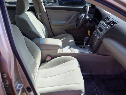 Used 2011 Toyota Camry LE w/ LE Extra-Value Pkg FWD image 13