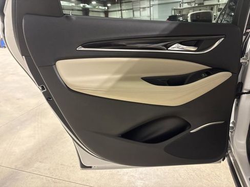 Used 2020 Buick Enclave Premium w/ Sun and Sites Package image 12