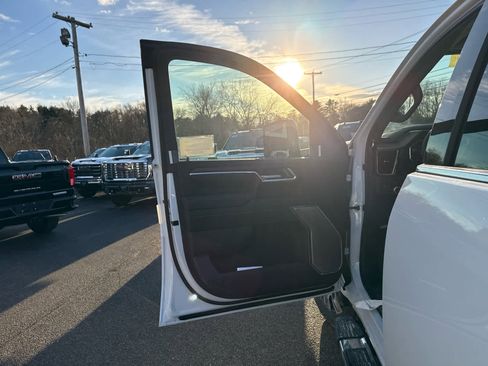 New 2026 GMC Sierra 2500 Denali w/ Denali Reserve Package image 17