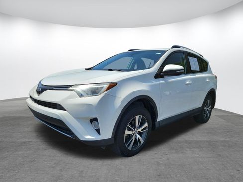 Used 2018 Toyota RAV4 XLE FWD image 21