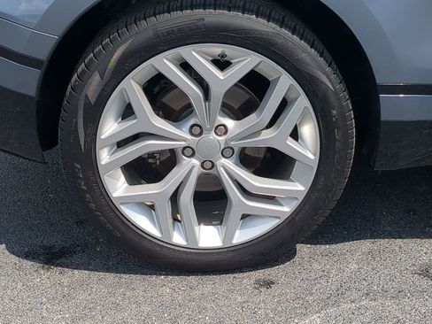 Used 2019 Land Rover Range Rover Velar R-Dynamic SE image 10