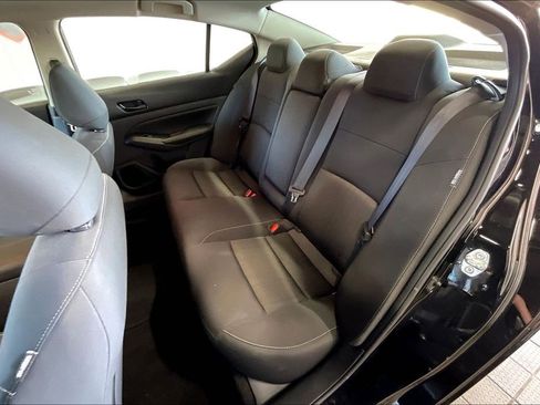 Used 2025 Nissan Altima 2.5 SV image 15