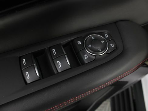 New 2026 GMC Yukon XL AT4 Ultimate AWD/4WD image 19