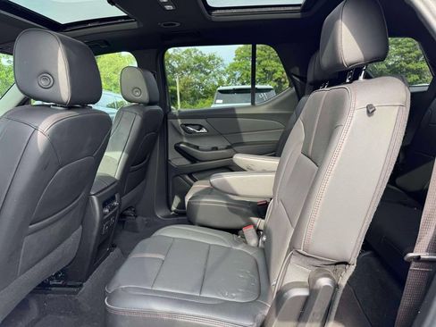 Used 2023 Chevrolet Traverse RS AWD/4WD image 14