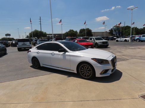 Used 2018 Genesis G80 3.3T Sport RWD image 7