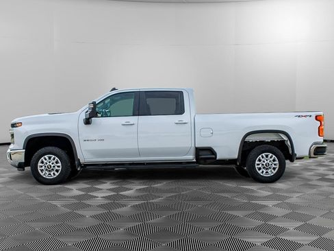 Used 2024 Chevrolet Silverado 2500 LT w/ Convenience Package AWD/4WD image 4