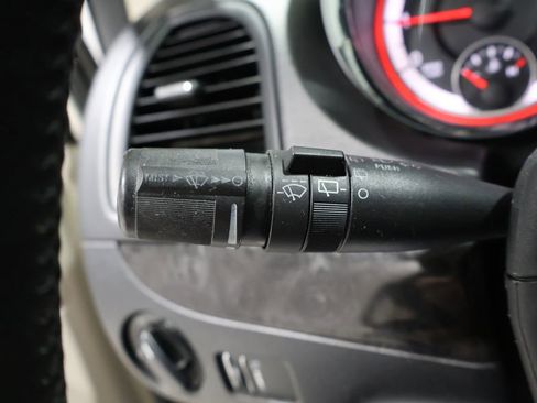 Used 2013 Dodge Grand Caravan SXT w/ UConnect Hands-Free Group image 30