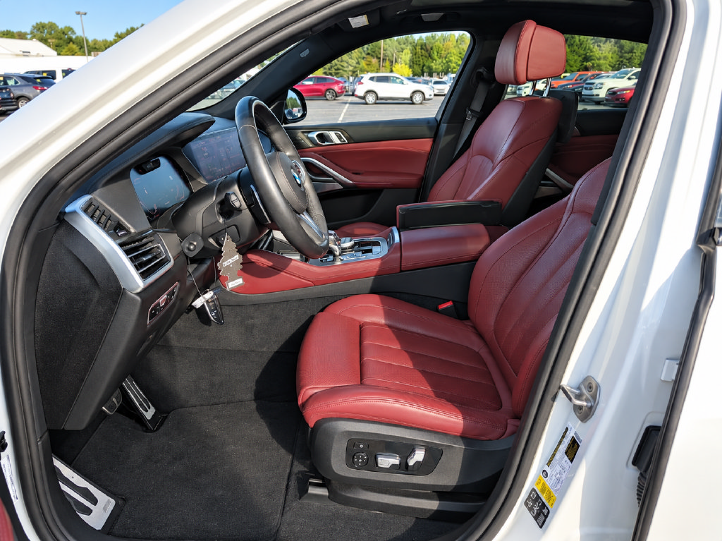 Used 2020 BMW X6 M50i w/ Executive Package AWD/4WD image 7