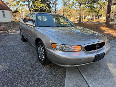 Used 2001 Buick Century Custom w/ Special Edition Pkg image 2