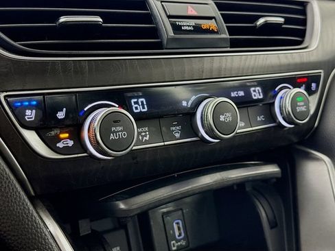 Used 2020 Honda Accord Touring image 16
