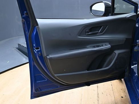 Used 2023 Toyota Prius LE FWD image 36