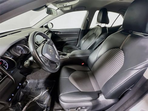 Certified 2022 Toyota Camry SE image 19