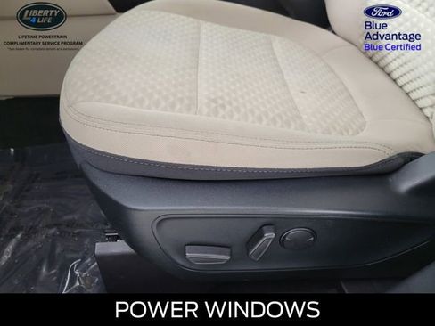 Certified 2020 Ford Escape SE image 14