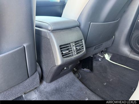 Used 2014 Lexus ES 350 w/ Luxury Package FWD image 29