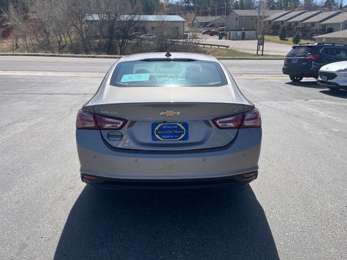 Used 2022 Chevrolet Malibu LT image 5