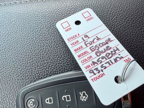 Used 2019 Ford Escape SEL image 43