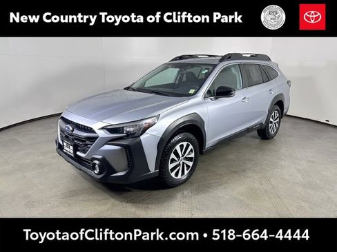 Used 2024 Subaru Outback Premium image 7