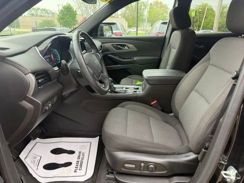 Used 2023 Chevrolet Traverse LT w/ Midnight/Sport Edition AWD/4WD image 24