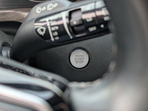 Used 2022 Kia Sorento S w/ Panoramic Sunroof Package image 20