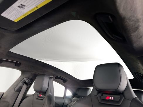 New 2026 Audi RS e-tron GT performance image 16