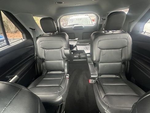 Certified 2022 Ford Explorer Limited w/ Limited Technology Package AWD/4WD image 20