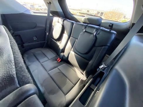 Used 2022 Ford Explorer Limited w/ Equipment Group 301A image 20