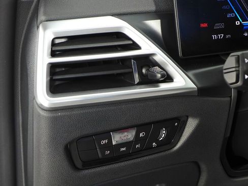 Used 2025 BMW M4 Competition image 25