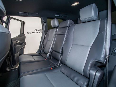 Used 2024 Lexus GX 550 w/ Accessory Package (31) AWD/4WD image 15